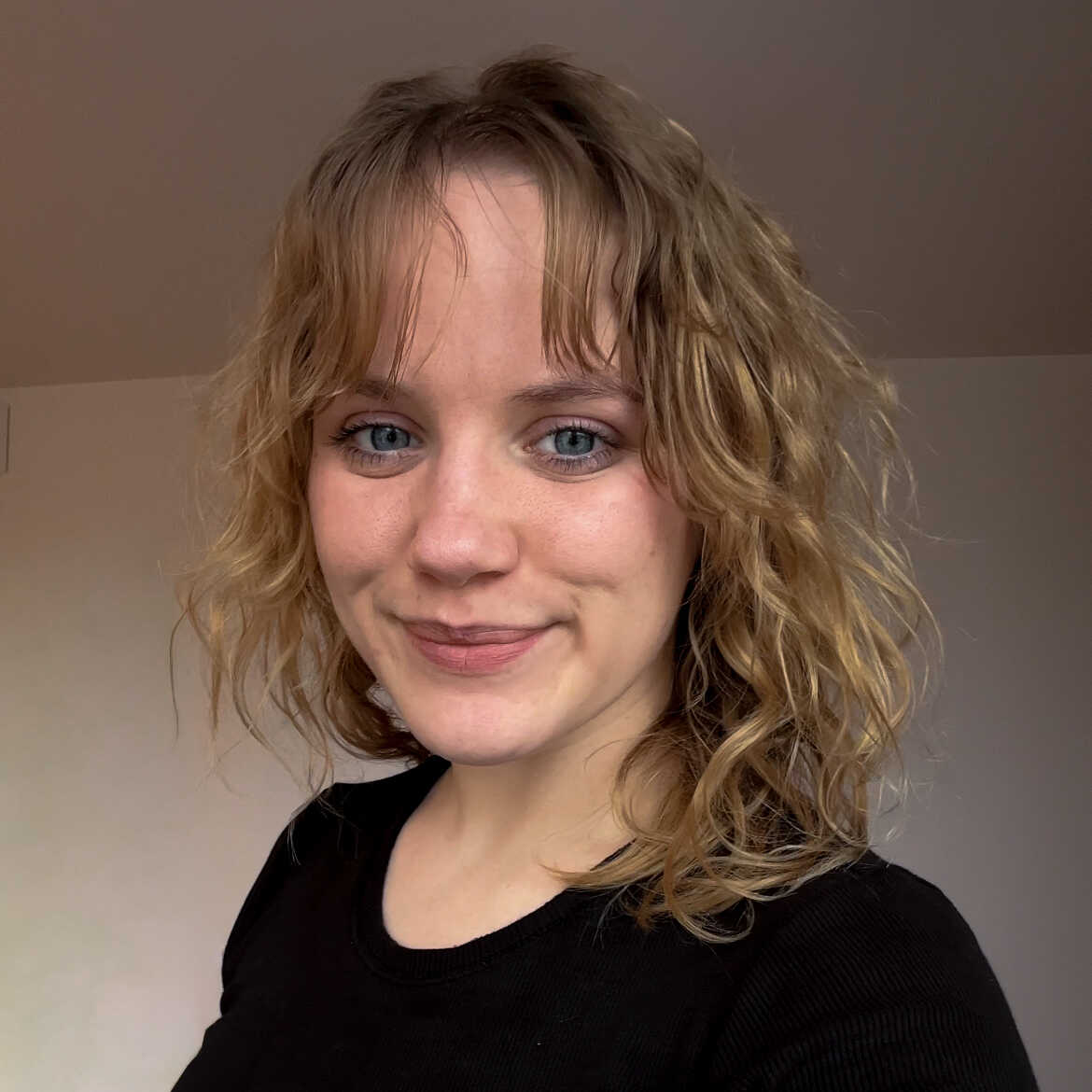 Juli (chybí obrázek)